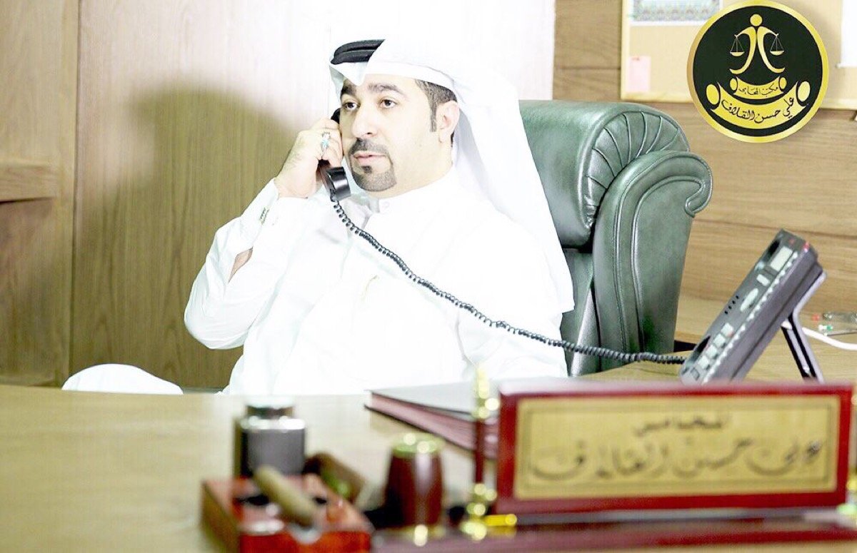 المحامي علي حسن القلاف في المكتب